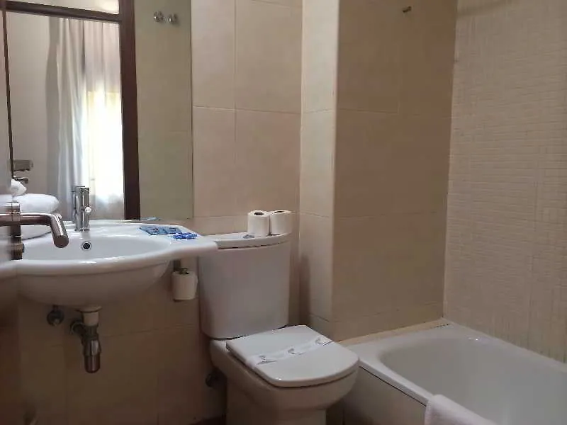 Viviendas Turisticas Vacacionales Puerta Real Granada Hotell