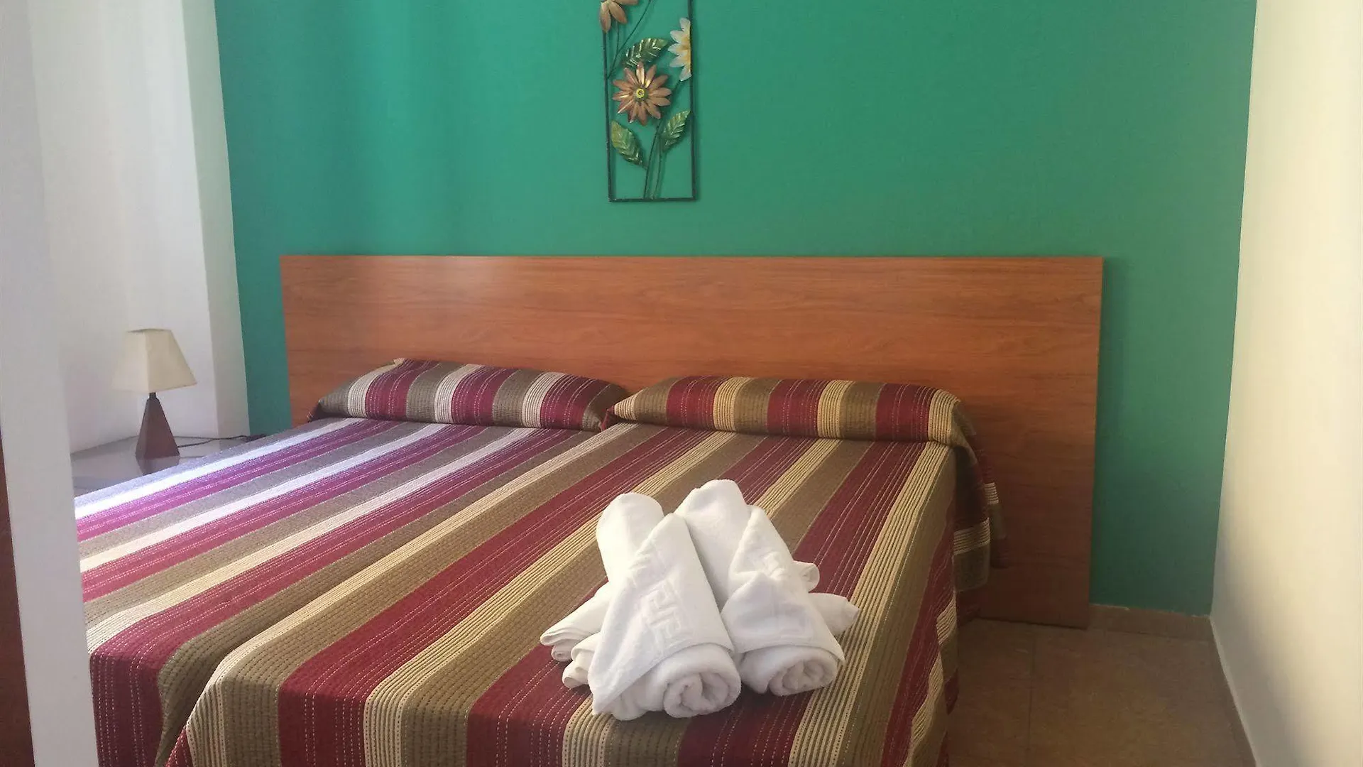 Viviendas Turisticas Vacacionales Puerta Real Granada Spanien