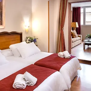 3* Hotel Reina Cristina