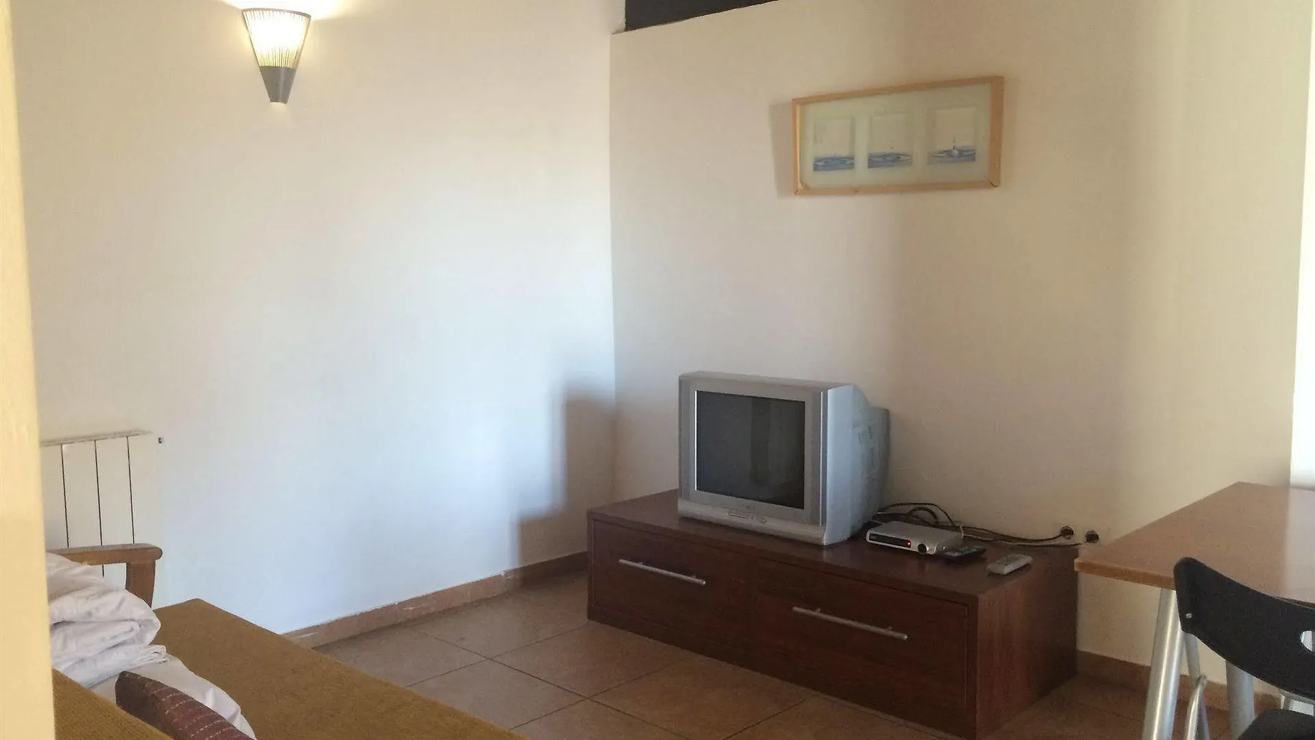 Hotel Viviendas Turisticas Vacacionales Puerta Real Granada Spain
