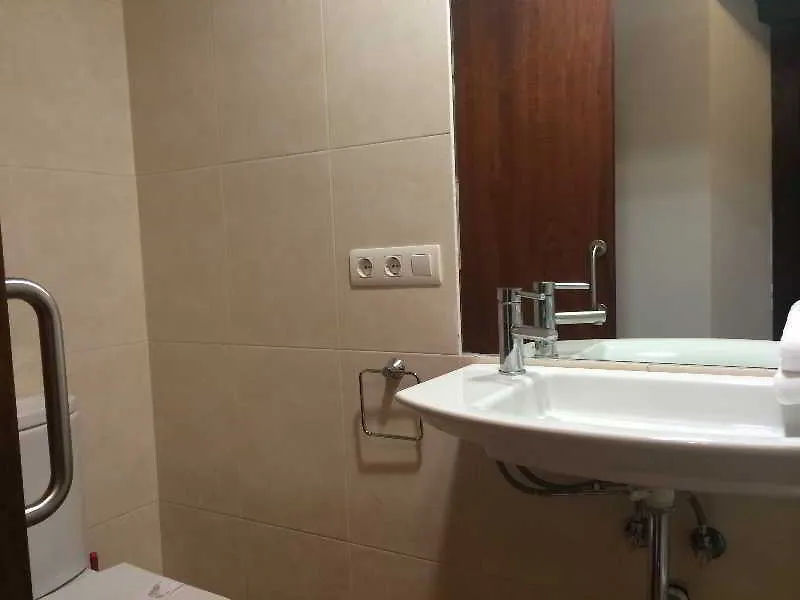 Hotel Viviendas Turisticas Vacacionales Puerta Real Granada